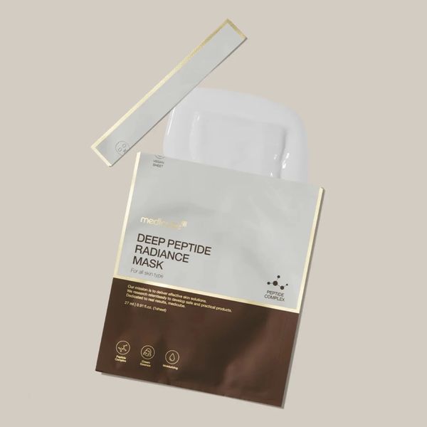 Регенерирующая кремовая маска с пептидами Medicube Deep Peptide Radiance Mask 2288 фото