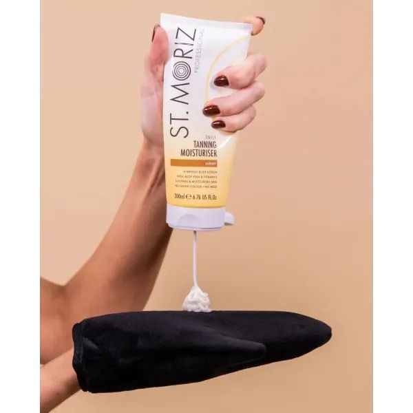 Увлажняющий лосьон для постепенного загара ST. MORIZ Professional Tanning Moisturiser Light  864 фото