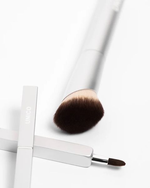 Скошений пензлик для румян UNICO brush blush&contouring 1196 фото