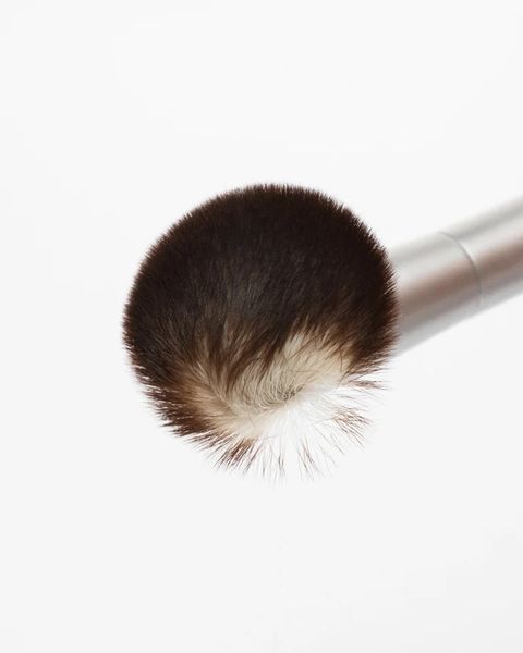 Скошений пензлик для румян UNICO brush blush&contouring 1196 фото