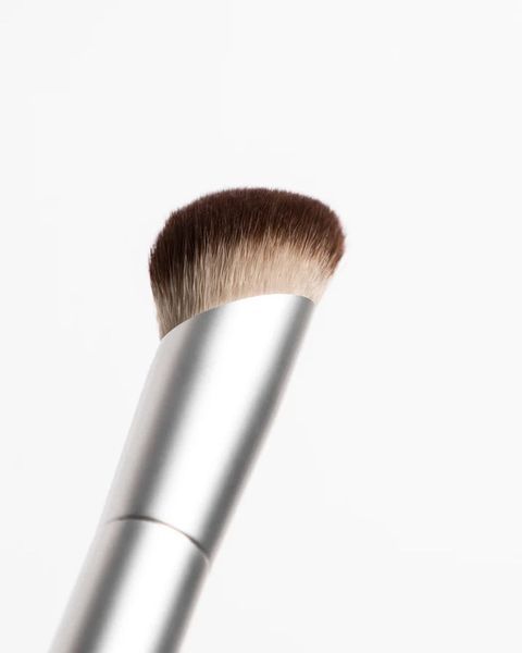 Скошений пензлик для румян UNICO brush blush&contouring 1196 фото