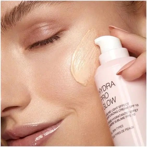 База под макияж Kiko Milano Hydra Pro Glow 1799 фото