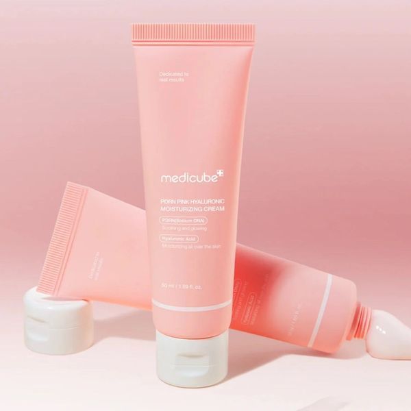 Зволожувальний крем з полінуклеотидами та гіалуроновою кислотою Medicube PDRN Pink Hyaluronic Moisturizing Cream, 50 мл 1750 фото