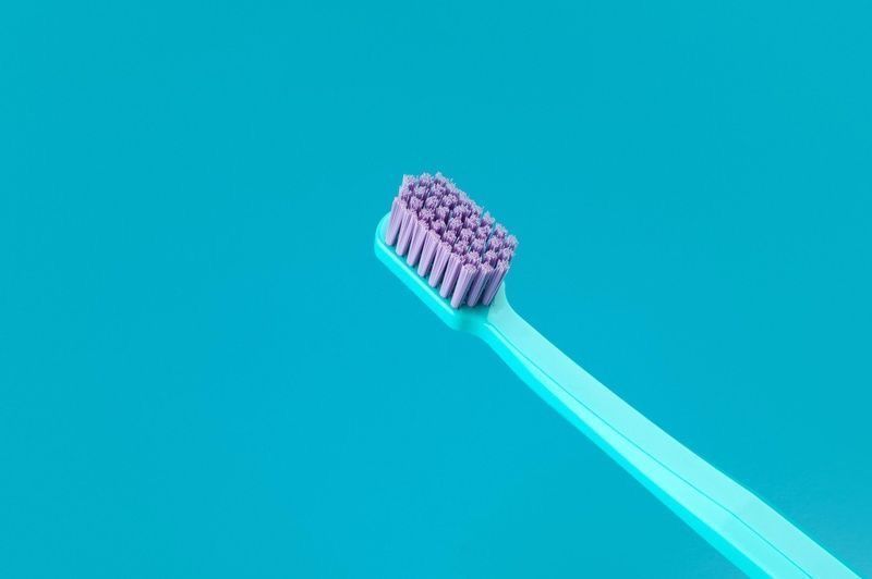 Помірно м'яка зубна щітка Curaprox 1560 Soft 1091 фото